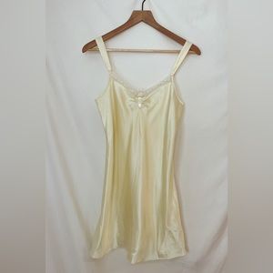 Vintage Morgan Taylor Intamates Slip